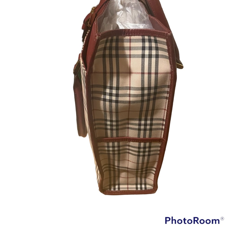 Authentic Burberry Nova Check Tote - Picture 2 of 10